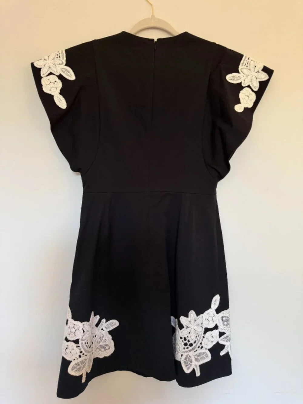 Pearl by Lela Rose Floral Lace Flutter Sleeve Dress Cocktail Old Money Black - 8